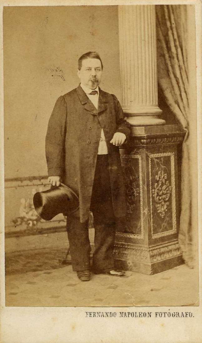 1863. FOTOGRAFOS ESPAÑOLES - Napoleón, Barcelona. Retrato de caballero, carte de visite, ca. 1863. Album Reig, Hesperus´ Collection