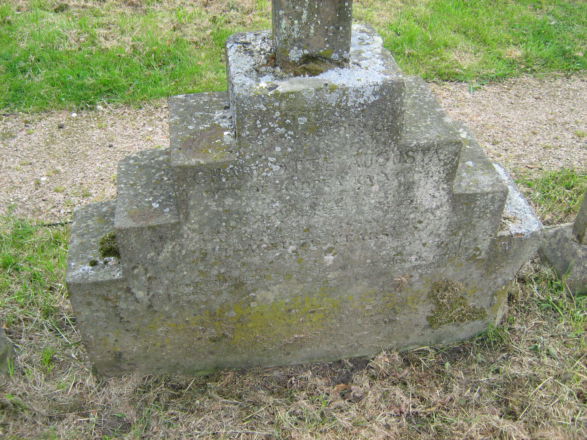 KALVOS - kenotafio epigrafi me ta stoixei thw Charlotte - ph. Zafeiriou IMG_9665