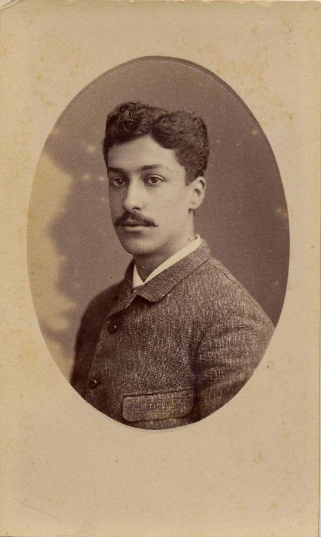 1880. FOTOGRAFOS ESPAÑOLES - Desconocido. Retrato del joven caballero. Carte de visite, ca. 1880. Album Reig, Hesperus´ Collection