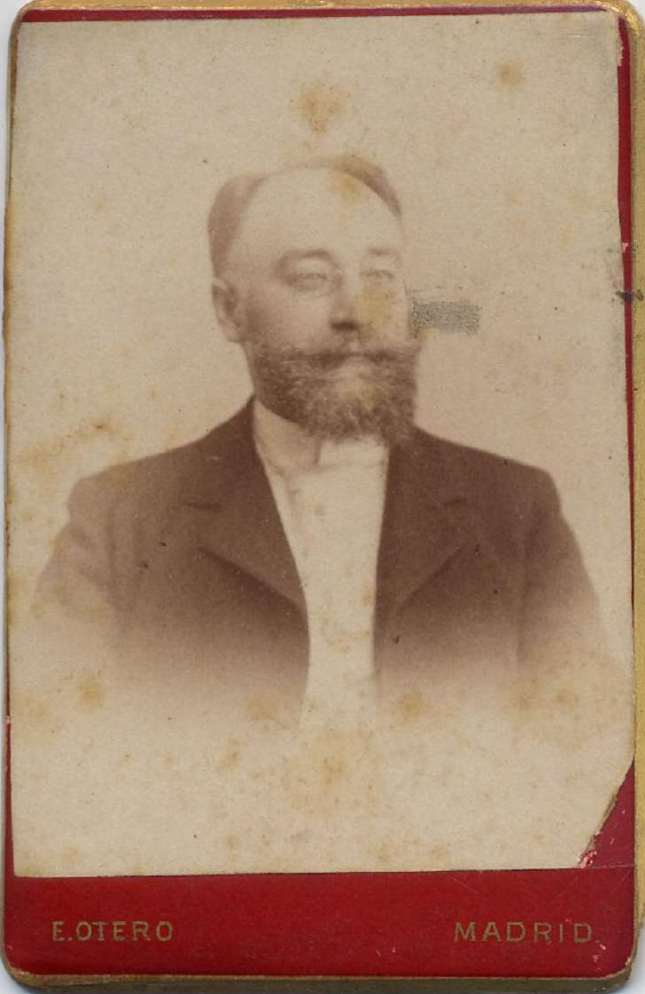 1880. FOTOGRAFOS ESPAÑOLES - Otero, E., (1841-1905), Madrid. Retrato de caballero, carte de visite, ca.1880. Hesperus´ Collection