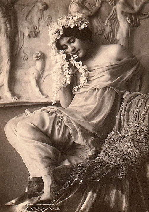 frank-eugene-fritzi-von-derra-the-greek-dancer-c-1900s